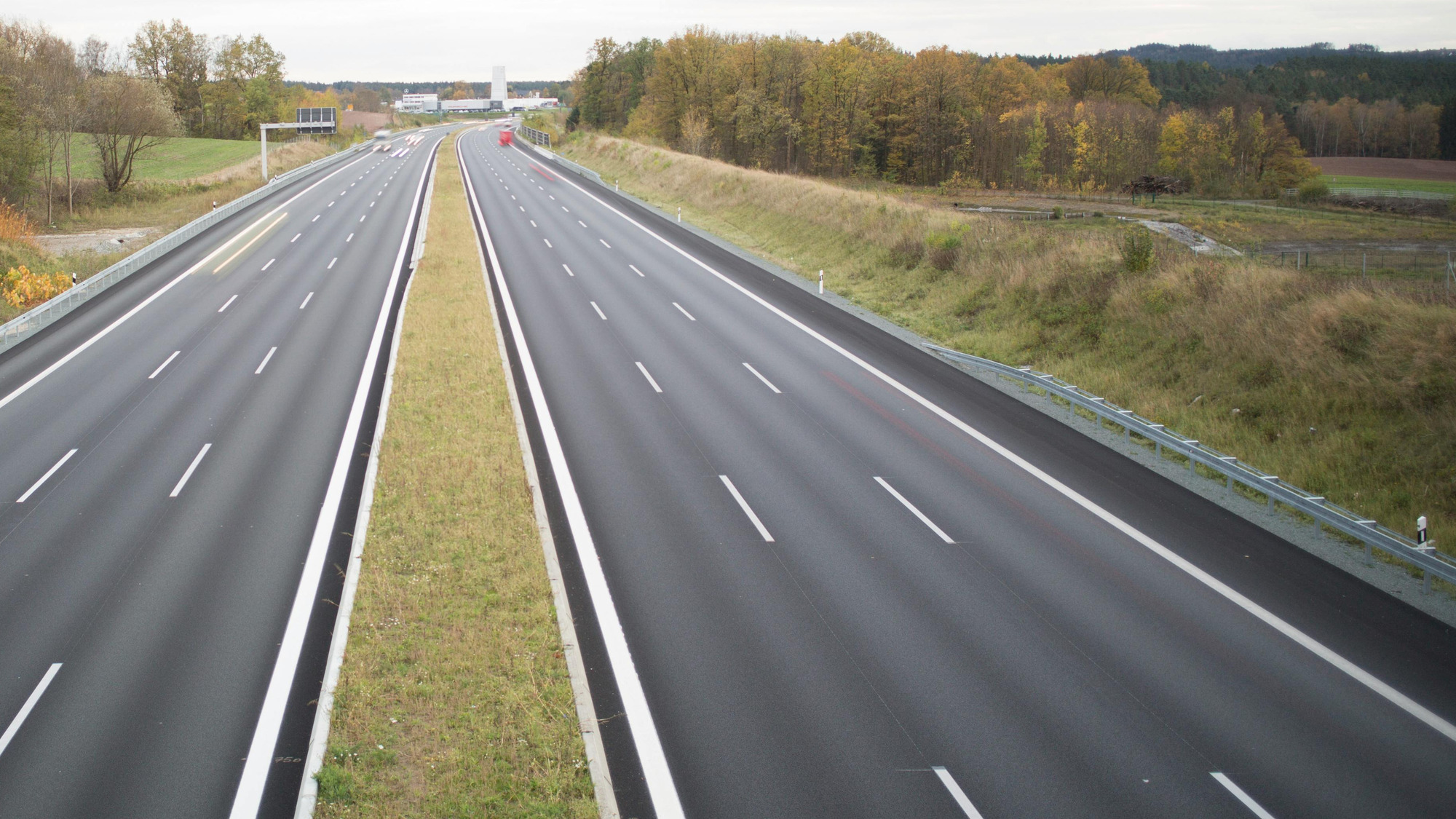 Autobahn (© Pexels, Markus Spiske)